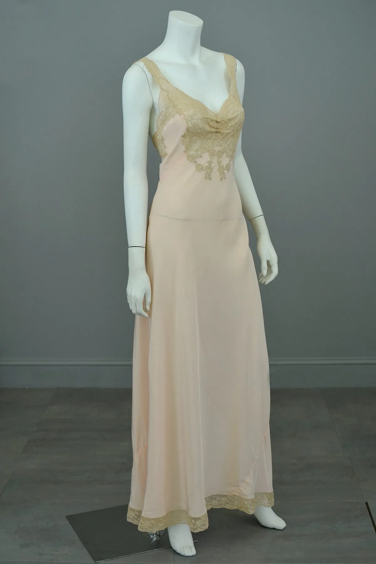 1930s Pure Peach Silk with Ecru Lace Bodice Hollywood Glam Slip Dress Gown