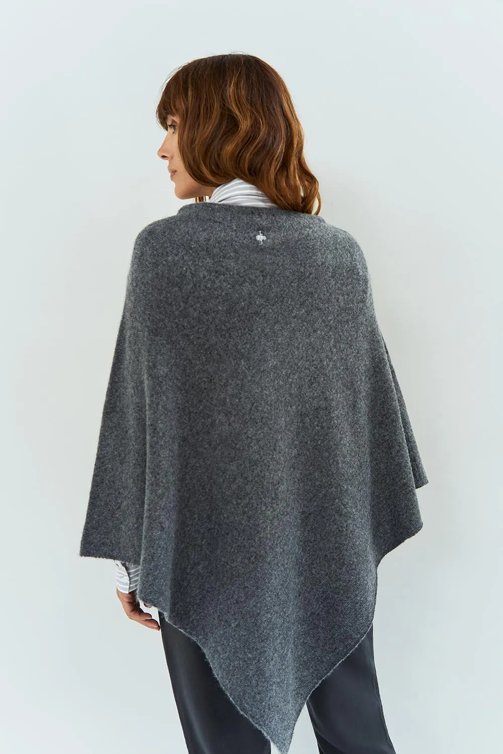 ALAMO - Poncho gris en tricot