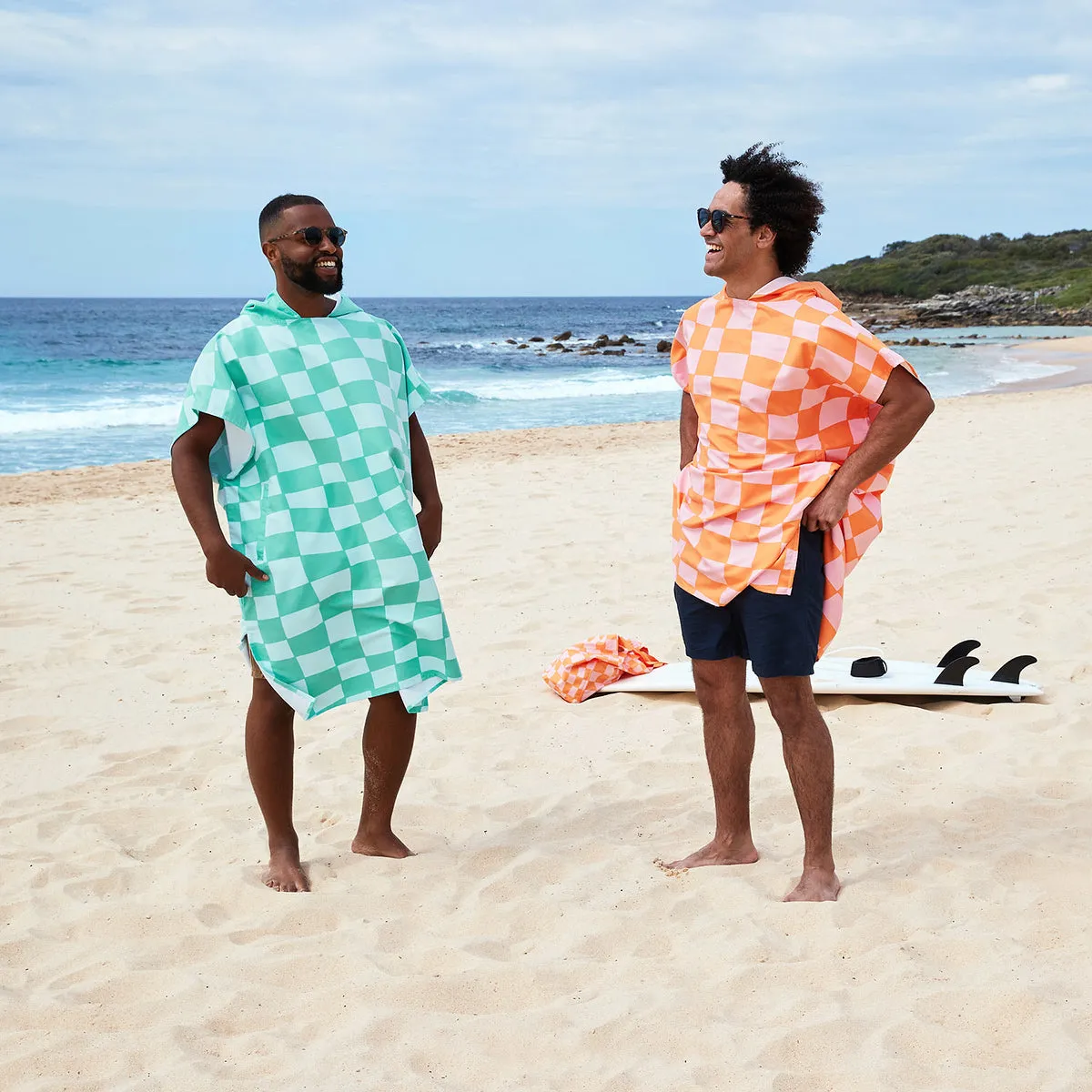 Dock & Bay Poncho Adults - Groovy Check - GRS Certified