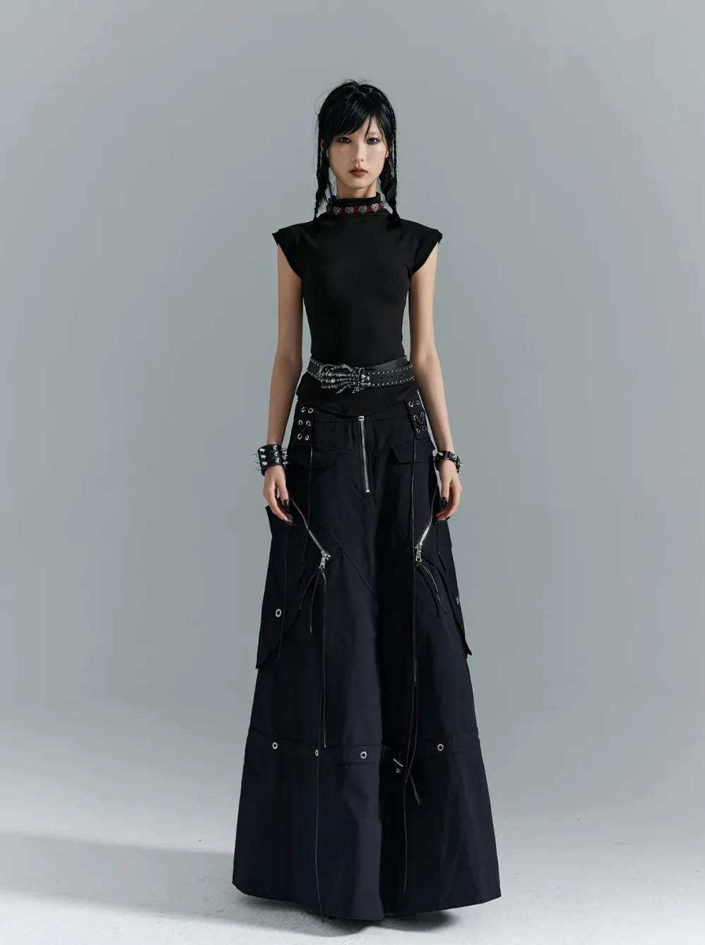 Frustration Garden Gothic Cargo Maxi Skirt - Black Floor-Length with Zipper Details and Multiple Pockets