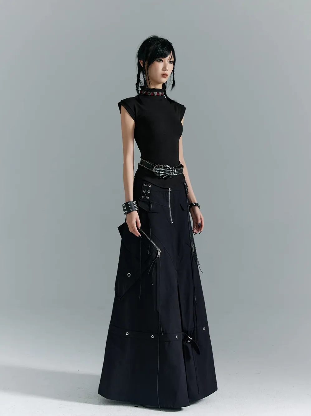 Frustration Garden Gothic Cargo Maxi Skirt - Black Floor-Length with Zipper Details and Multiple Pockets