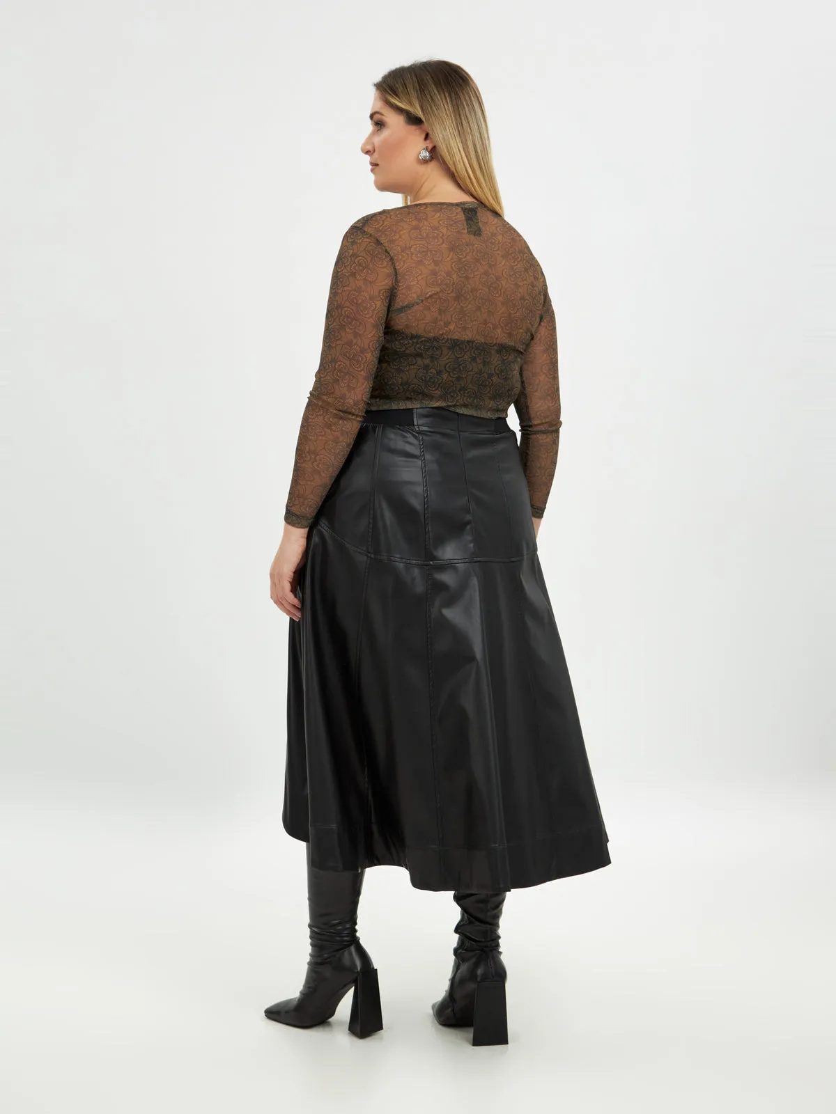 Mat Leather Look Skirt in Black