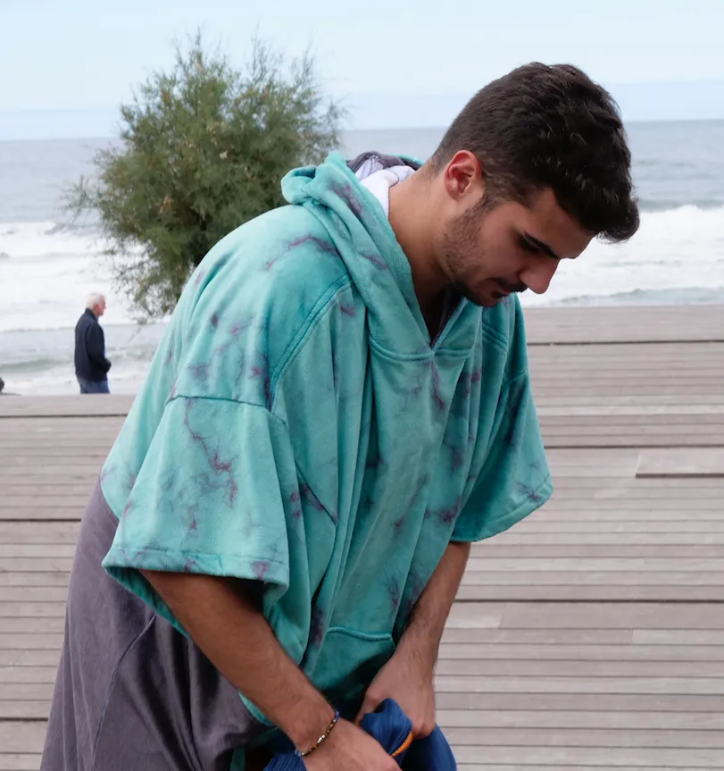 PLUSH PONCHO - UNO TEAL MARBLE